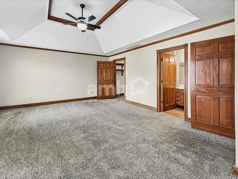 1121 New Harmony Dr — Photo 9