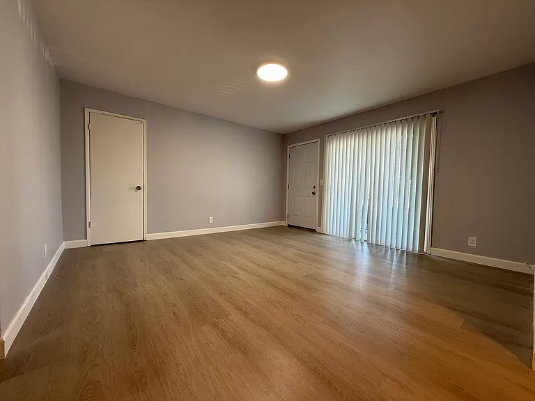 2349 Galway Ct #3 — Photo 16