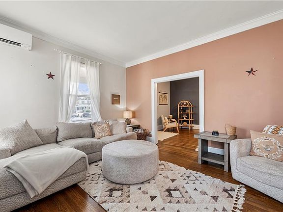 3rd image of 506 Lee St