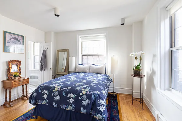 Sold by Compass | media 16