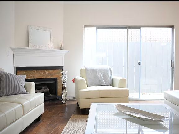 3rd image of 1141 19th St APT 3