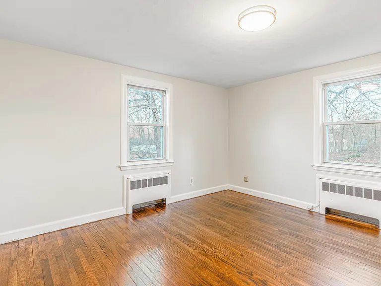119 Green St — Photo 4