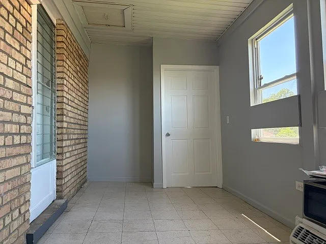 7323 W Higgins Ave #2 — Photo 21