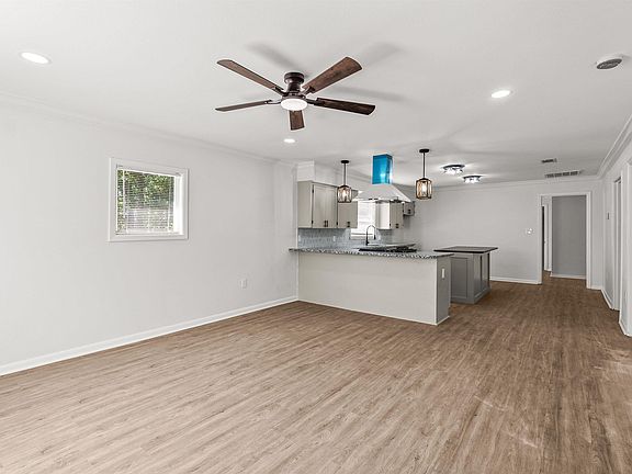 5th image of 3124 Boyd St