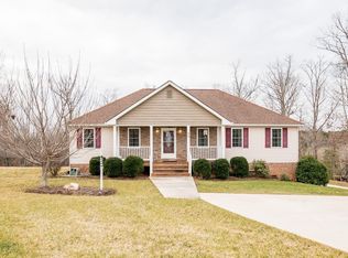 68 Garnett Ct, Evington, VA 24550