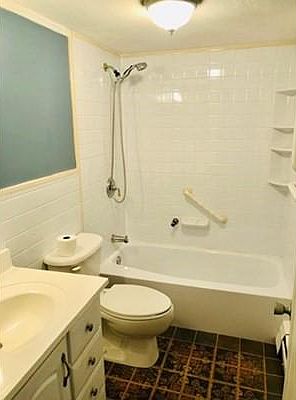 5th image of 164 Galen St #3111