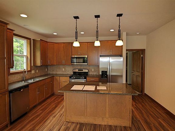 2nd image of 1671 Oak Hollow Ln Unit 5-12