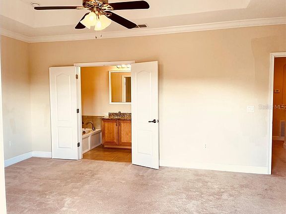 5th image of 10643 Village Lake Rd