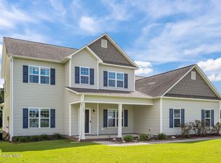 101 River Bluff Dr, Jacksonville, NC 28540