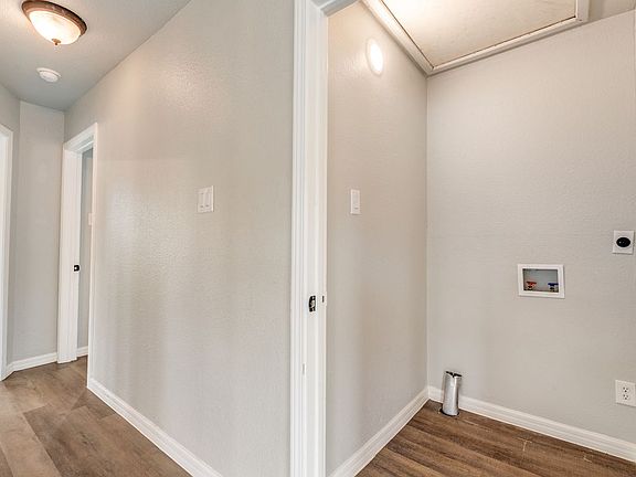2nd image of 146 Caddo #A