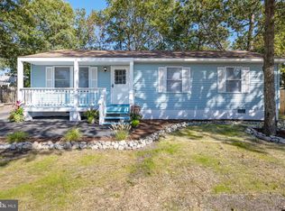 182 Sextant Rd, Manahawkin, NJ 08050