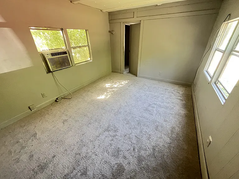 109 Thrush St #2 — Photo 5