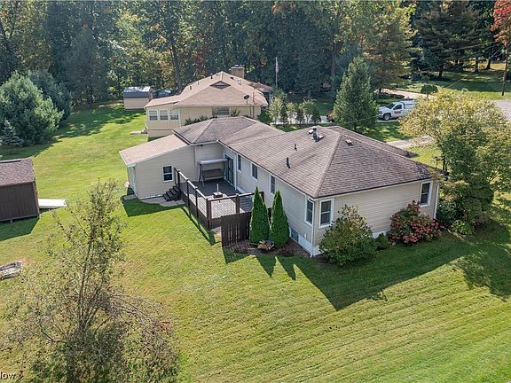 3rd image of 469 Golf Dr SE