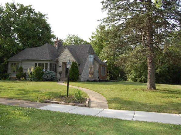 127 Beverly Pl, Munster, IN 46321