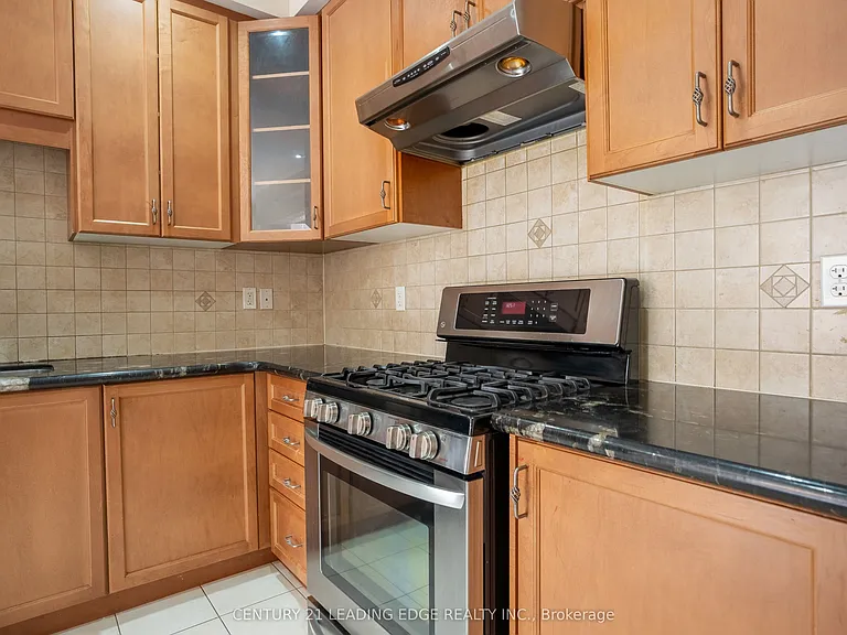 3229 Edwyna Dr — Photo 6