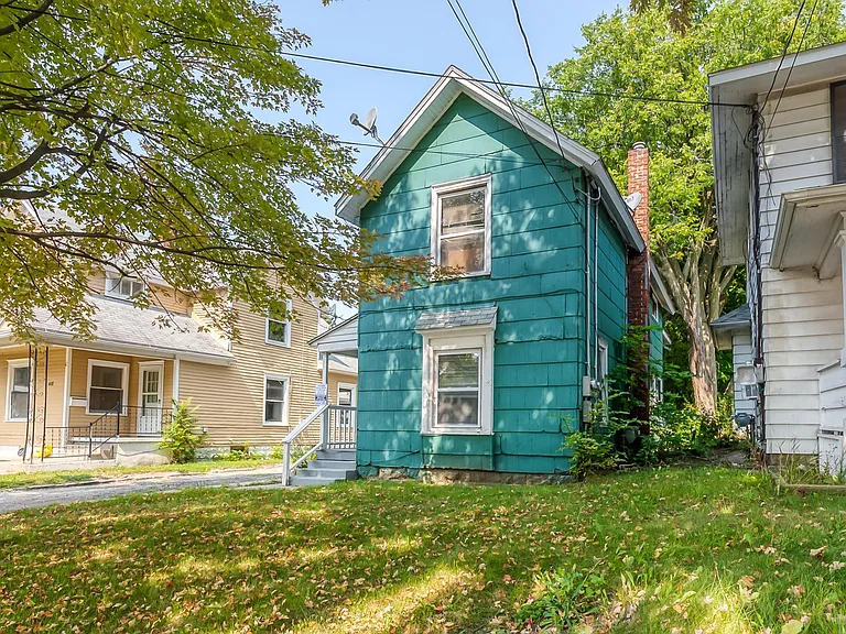 416 W Saginaw St — Photo 11
