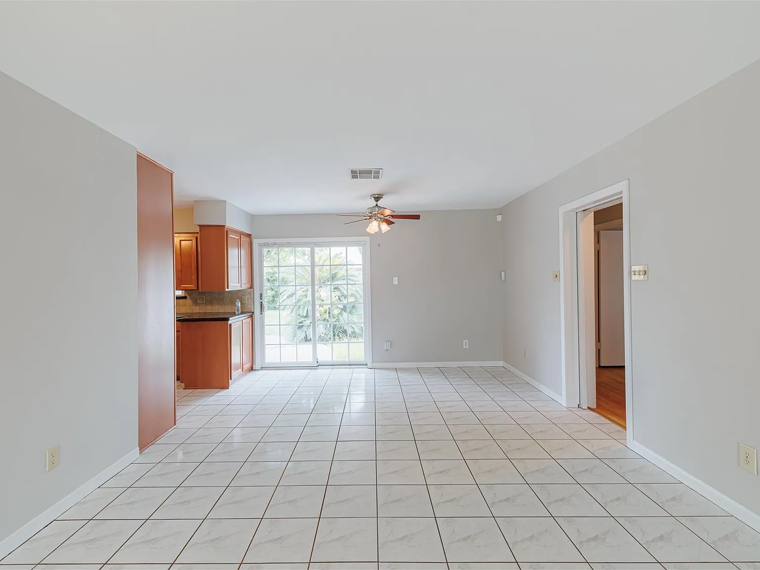 3 bed, 2.0 bath, 1543 sqft, $3,100 — Photo 4