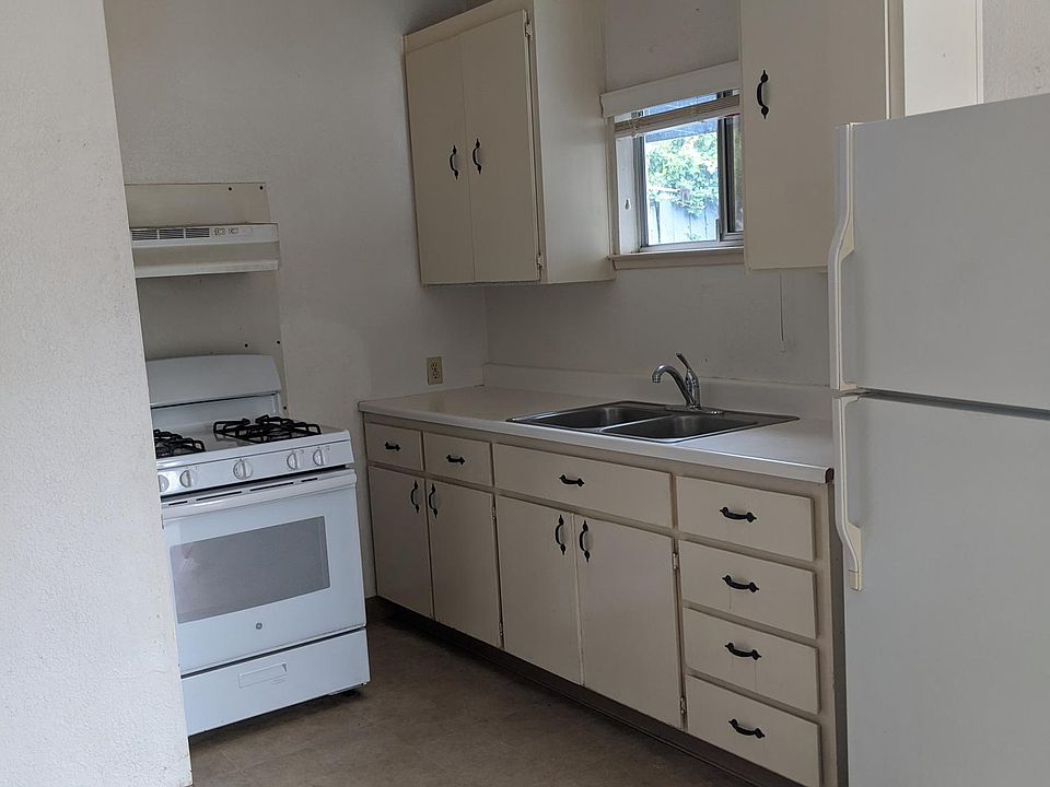 1st image of 203 Hubbard St APT D