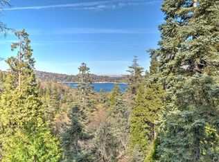 574 Sunderland Ct, Lake Arrowhead, CA 92352