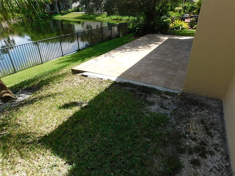 11751 NW 1st St — Photo 37