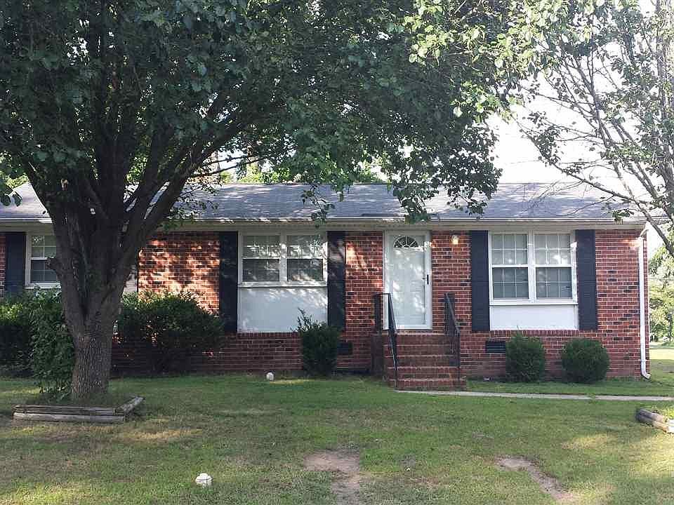 1st image of 200 Maplewood St