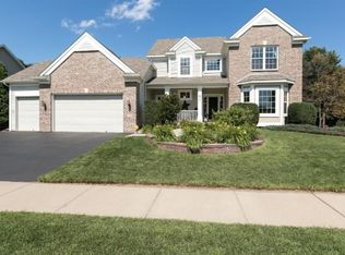 1808 Windsor Dr S, Shakopee, MN 55379