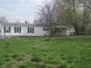 1027 SW 101st Rd, Chilhowee, MO 64733