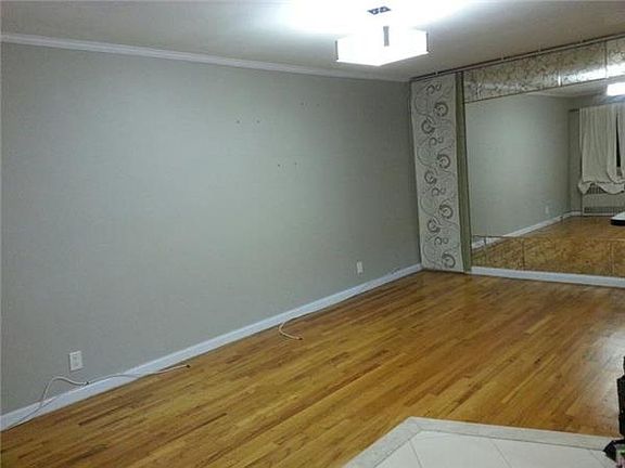 2nd image of 119 Bay 41st St #1