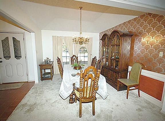 4th image of 3265 Woodlake Dr
