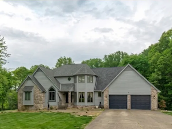 907 Westview Dr, Central City, KY 42330