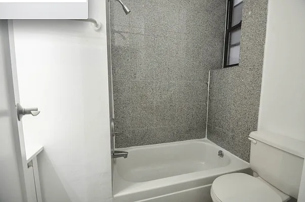 Rented by Mossanen Group | media 43