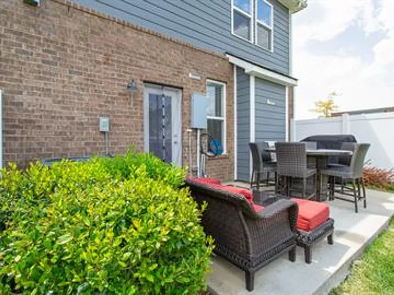 3240 Brookberry Ln — Photo 19