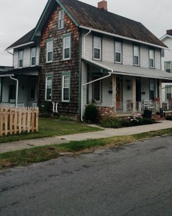 1st image of 804 Ash St