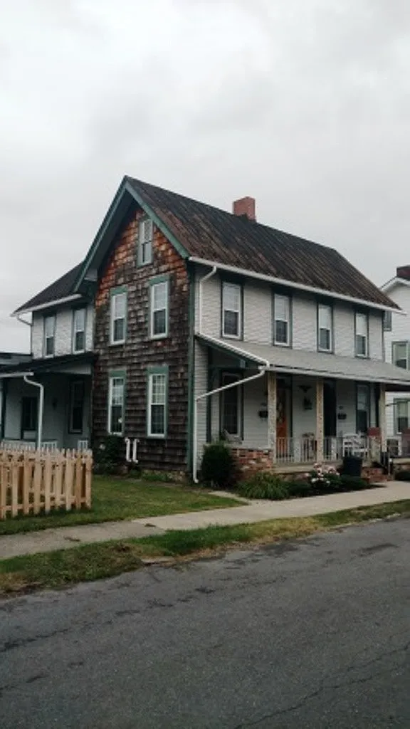 804 Ash St photo 1