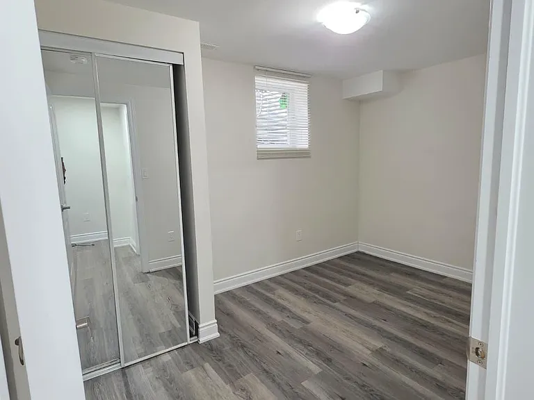 47 Niceview Dr #LOWER — Photo 12