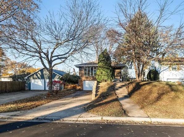 981 Felix St, West Saint Paul, MN 55118