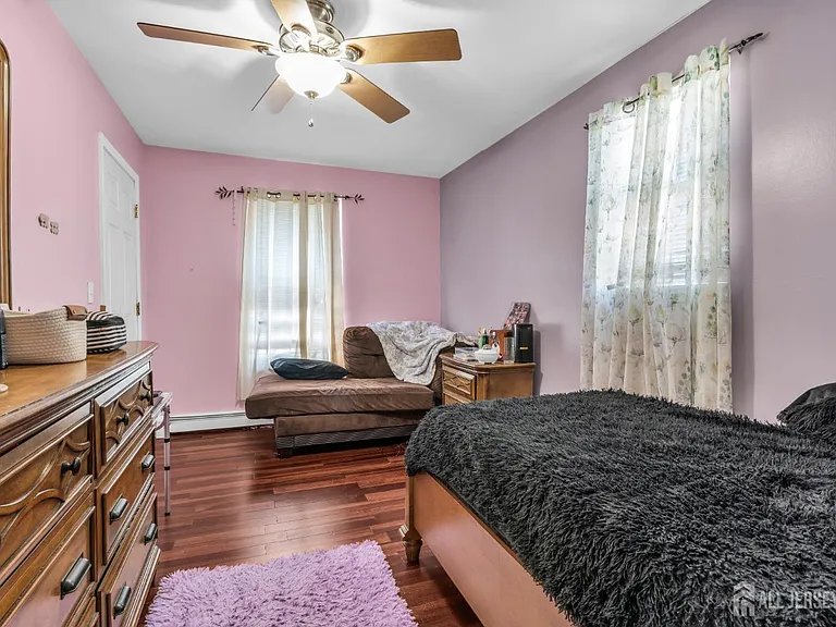 12 Jacobson St — Photo 10