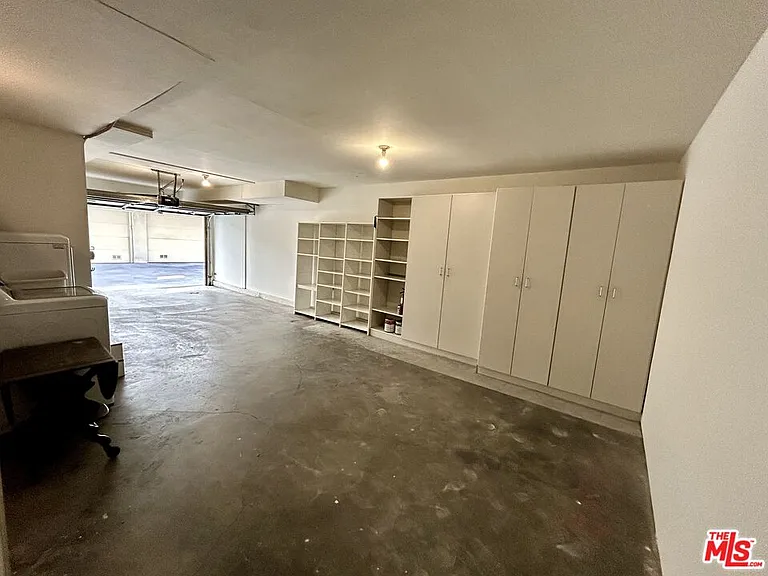 5145 Yarmouth Ave #25 — Photo 15
