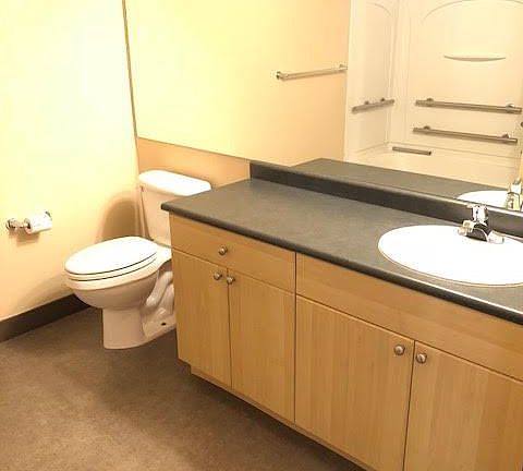 4th image of 10708 Main St APT 515
