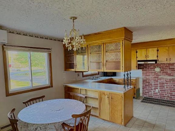 5th image of 429 Victoria Rd