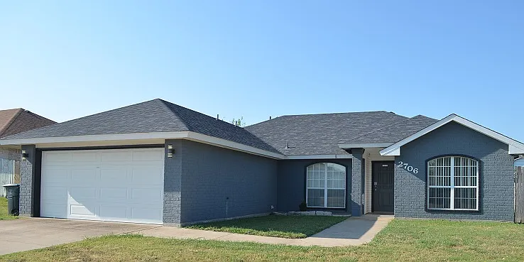 2706 Diaz Dr — Photo 1