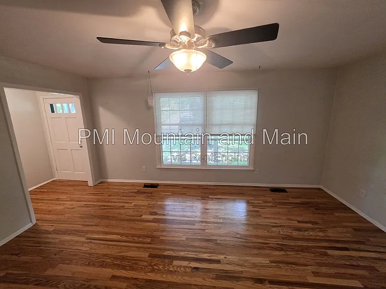 4 Erwin Dr — Photo 7