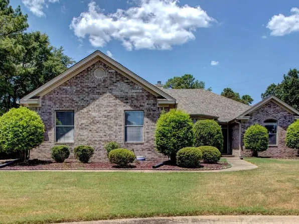 8 Brittany Ln, Little Rock, AR 72210