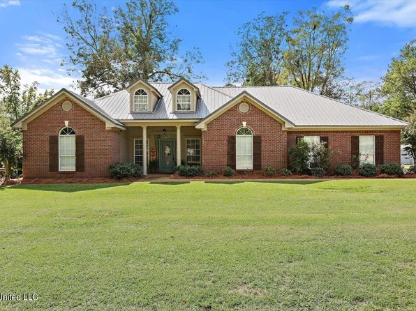 504 Heslep St, Pelahatchie, MS 39145