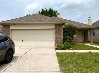 2210 Highland Crossing Dr, Conroe, TX 77304