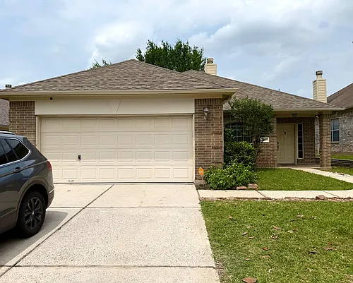 2210 Highland Crossing Dr Photo 1