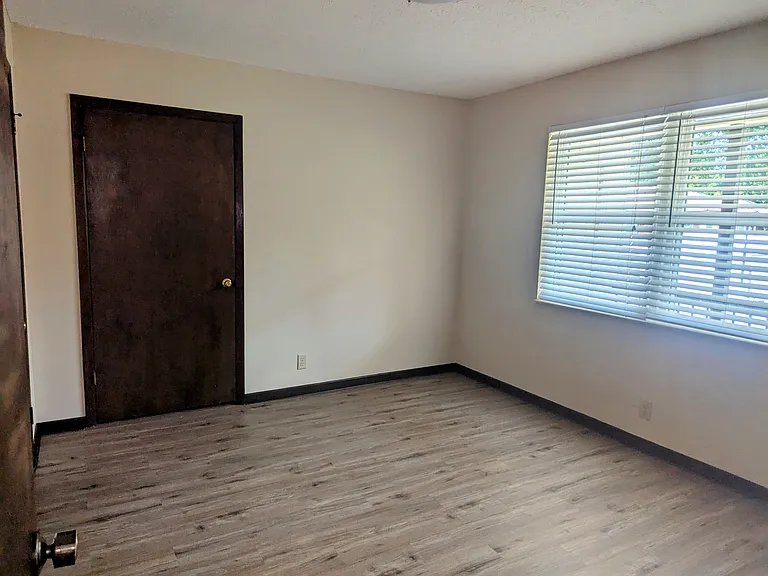 325 Arrowhead Dr #325 — Photo 6