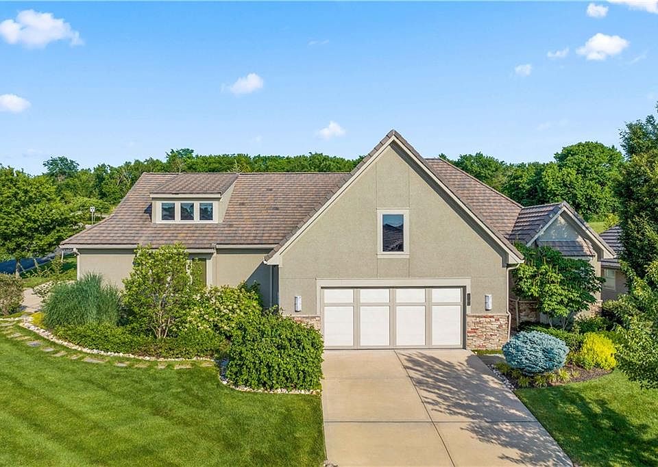 9205 Cottonwood Canyon Dr, Lenexa, KS 66219 MLS 2440973 Zillow