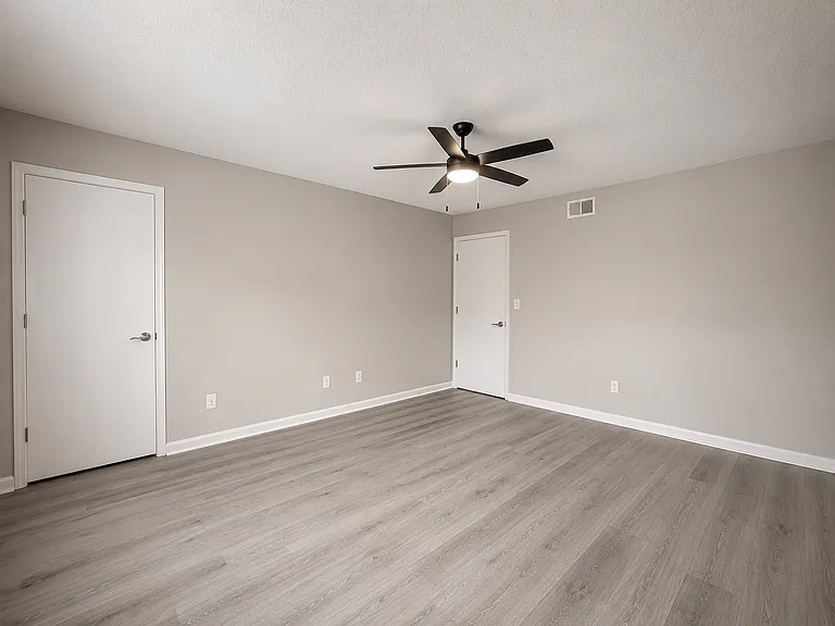 Front Facing Bedroom with large closet