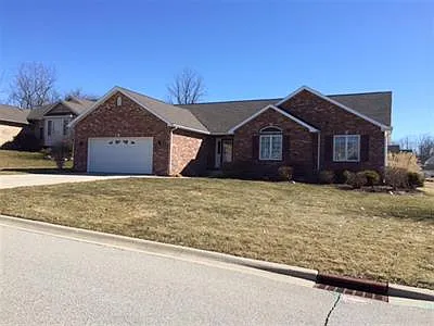 913 Wendover Ct photo 1